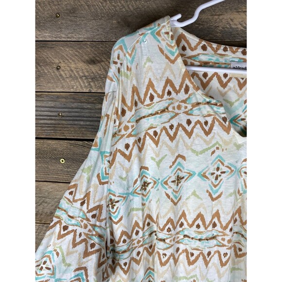 Alfred Dunner Women's Plus Sz 2X Beige Blue Aztec Design 3/4 Sleeve Top - Picture 2 of 14